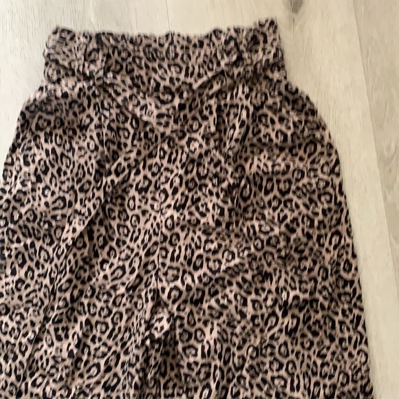 AE high Rise Leopard  cheetah animal Print Paper bag Pant wide leg size XS‎ NWT - Picture 12 of 14